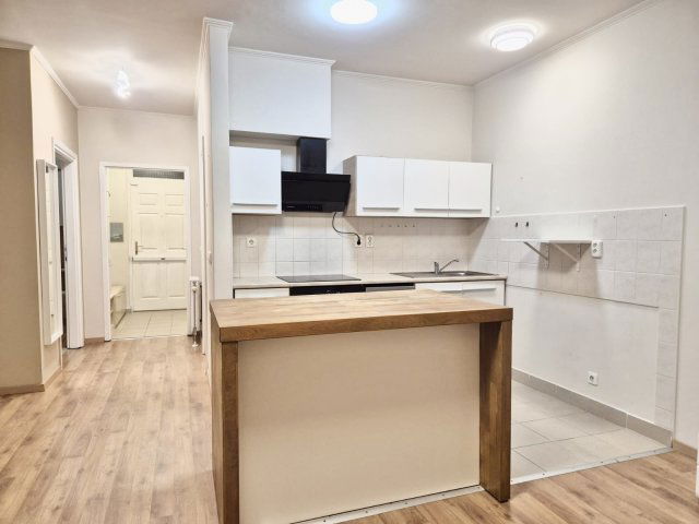 Kiadó téglalakás, albérlet, XIV. kerületben, Amerikai úton