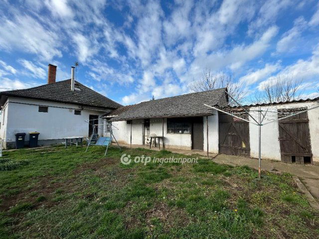 Eladó családi ház, Hajdúszováton 34 M Ft, 2 szobás