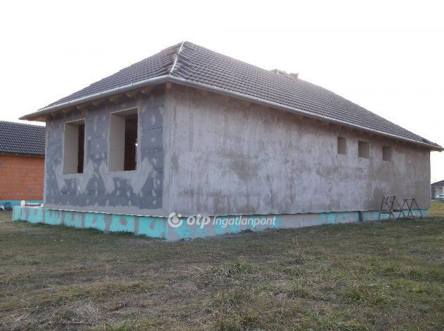 Eladó családi ház, Gyöngyöshalászon 61 M Ft, 3+1 szobás