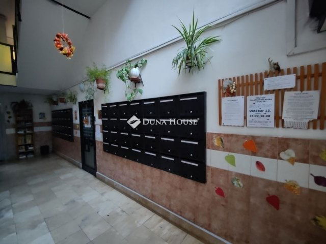 Eladó téglalakás, Budapesten, VIII. kerületben 84.4 M Ft