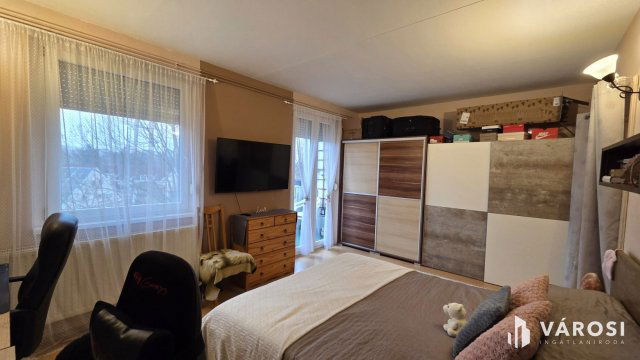 Eladó téglalakás, Debrecenben 73.9 M Ft, 4 szobás