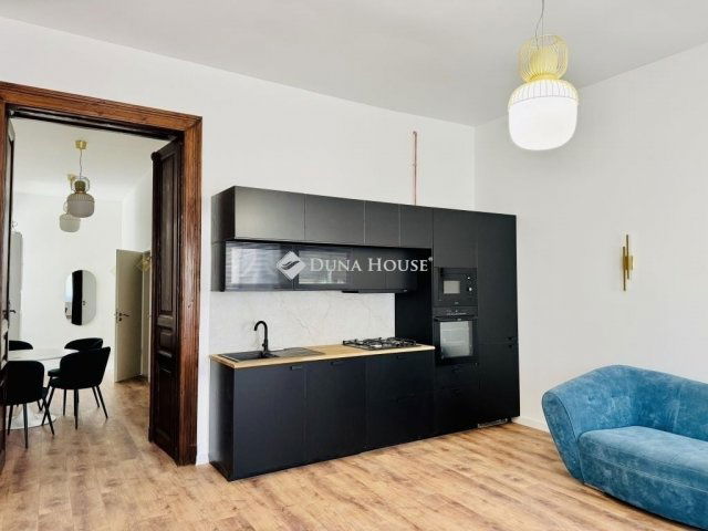 Eladó téglalakás, Budapesten, VI. kerületben 91.99 M Ft