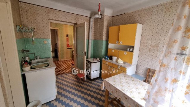 Eladó családi ház, Pilisen 47 M Ft, 3 szobás