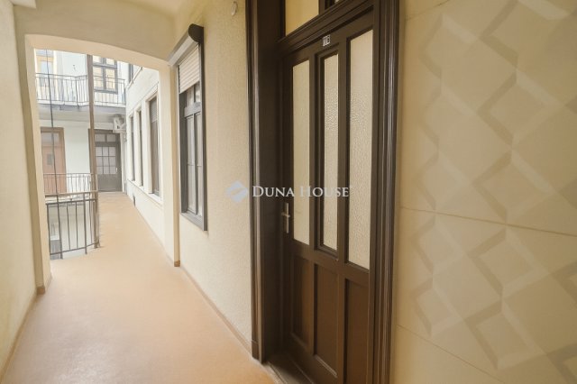 Eladó téglalakás, Budapesten, VII. kerületben 44.9 M Ft