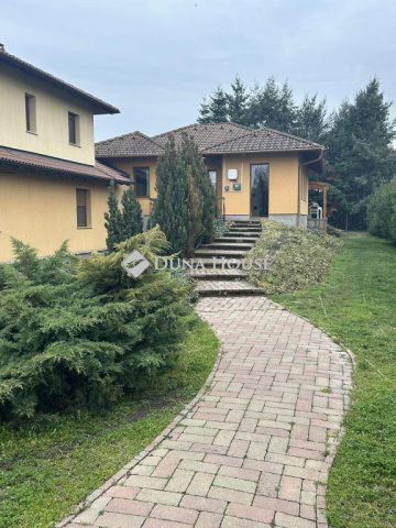 Eladó családi ház, Vecsésen 146.5 M Ft, 4 szobás