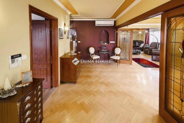 Eladó családi ház, Kecskeméten 119 M Ft, 6 szobás