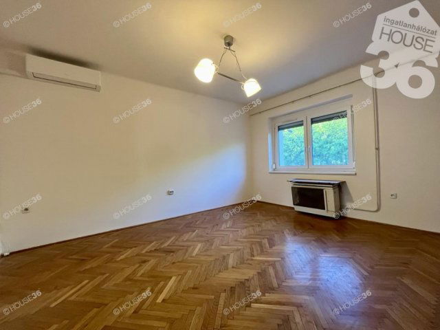 Eladó téglalakás, Kecskeméten 54 M Ft, 3 szobás
