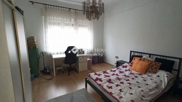 Eladó családi ház, Budapesten, XX. kerületben 75 M Ft, 5 szobás