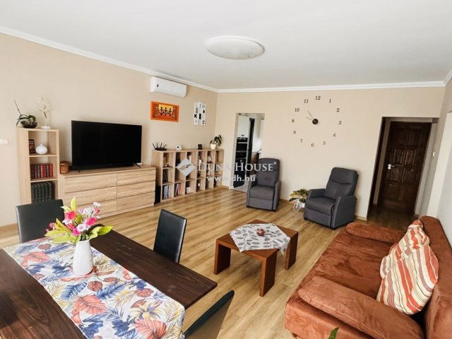 Eladó családi ház, Petrikeresztúron 68 M Ft, 3 szobás