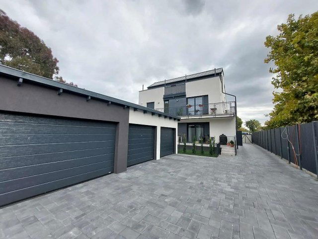 Eladó téglalakás, Budapesten, XV. kerületben 175 M Ft, 4 szobás