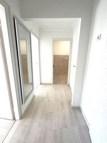 Eladó panellakás, Budapesten, III. kerületben 71.9 M Ft, 2 szobás