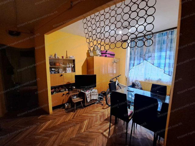 Eladó panellakás, Tatabányán 32.99 M Ft, 2 szobás