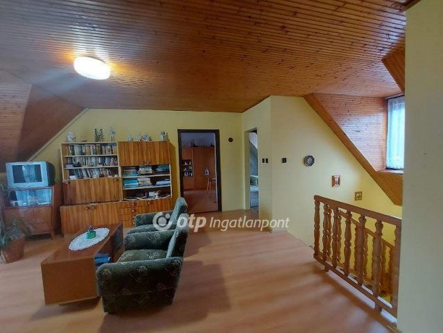 Eladó családi ház, Szigetváron 59.8 M Ft, 5 szobás