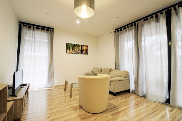 Kiadó téglalakás, albérlet, Debrecenben, Bem téren, 3 szobás