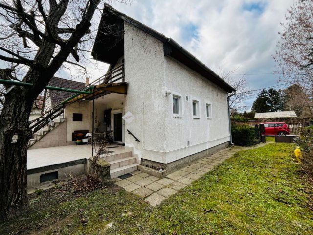 Eladó családi ház, Kiskunlacházán 39.9 M Ft, 5 szobás