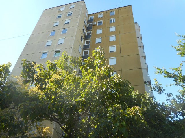 Eladó panellakás, Szegeden, Kukovetz Nana utcában 69.9 M Ft