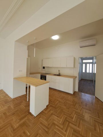 Kiadó téglalakás, albérlet, V. kerületben, Akadémia utcában