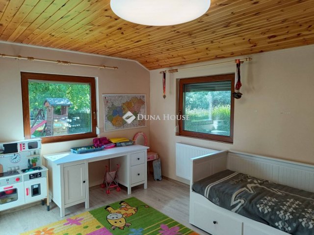 Kiadó családi ház, albérlet, Kecskeméten 270 E Ft / hó