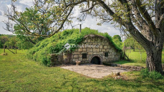 Eladó üzlethelyiség, Pátyon 585 M Ft / költözzbe.hu