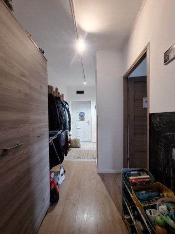 Eladó téglalakás, Komlón, Petőfi téren 34.9 M Ft, 2 szobás
