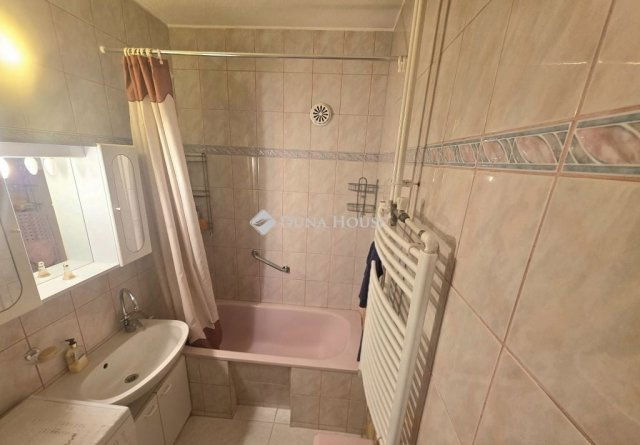 Eladó téglalakás, Budapesten, IV. kerületben 79.9 M Ft, 3 szobás