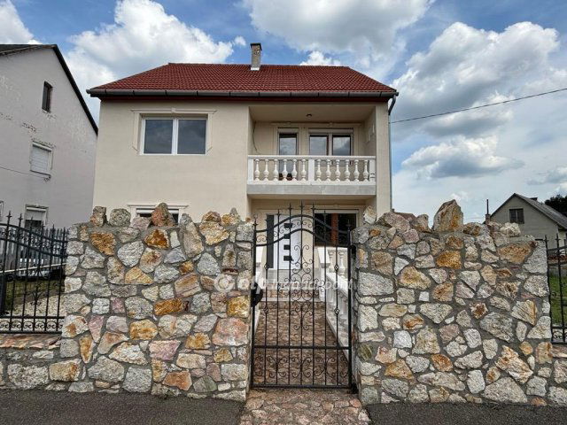 Eladó családi ház, Szerencsen 47.9 M Ft, 4+4 szobás