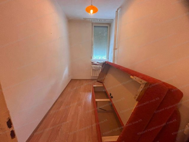 Eladó téglalakás, Tatabányán 35.5 M Ft, 1+1 szobás