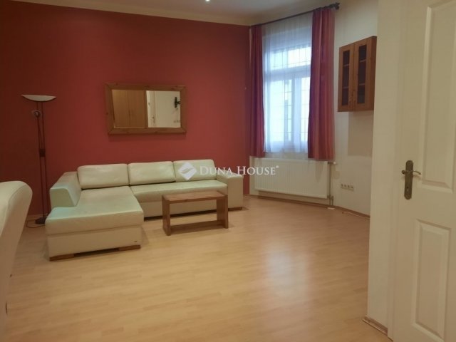 Eladó téglalakás, Budapesten, IX. kerületben 130 M Ft, 3 szobás