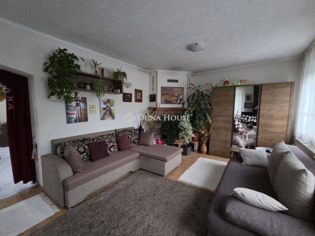 Eladó családi ház, Gödöllőn 102 M Ft, 4+1 szobás