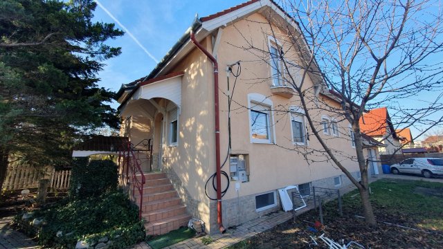 Kiadó családi ház, albérlet, Debrecenben 895 E Ft / hó