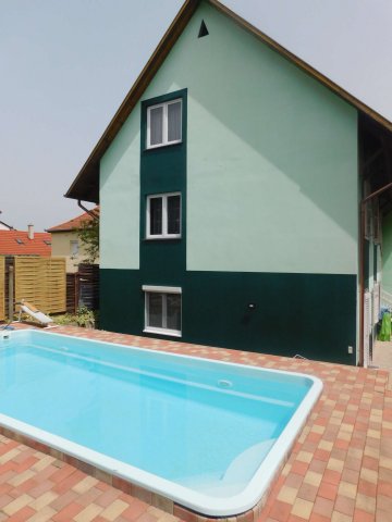 Eladó családi ház, Hévízen 105.76 M Ft, 16 szobás