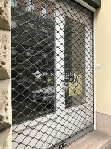 Eladó üzlethelyiség, Budapesten, VI. kerületben 98.9 M Ft