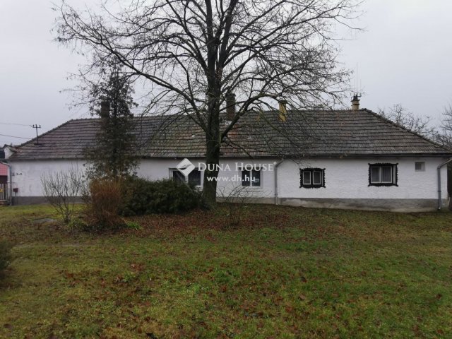 Eladó családi ház, Héregen 17.8 M Ft, 1 szobás