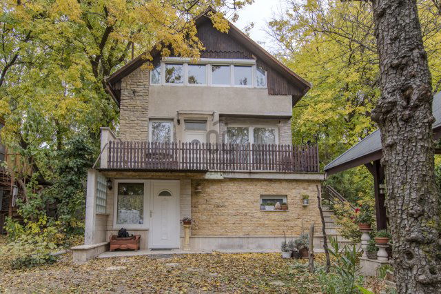 Eladó családi ház, Szigetszentmiklóson 75 M Ft, 4 szobás