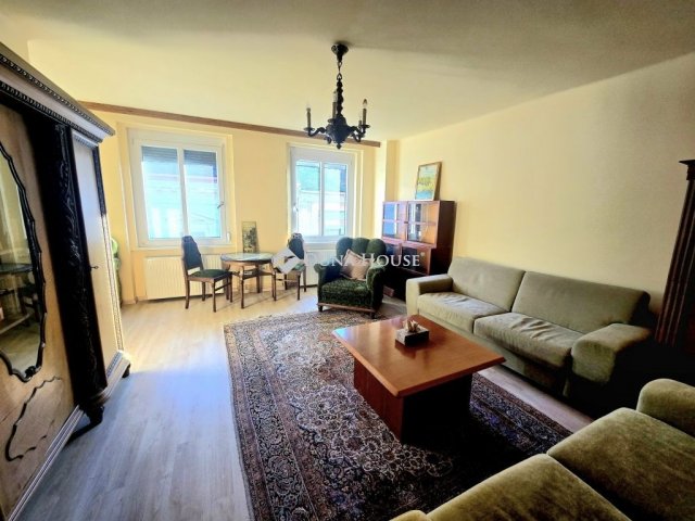 Kiadó téglalakás, albérlet, Pécsett 210 E Ft / hó, 2 szobás
