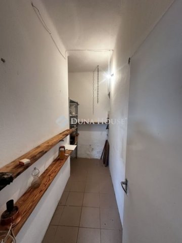 Eladó családi ház, Pellérden 64.9 M Ft, 5 szobás