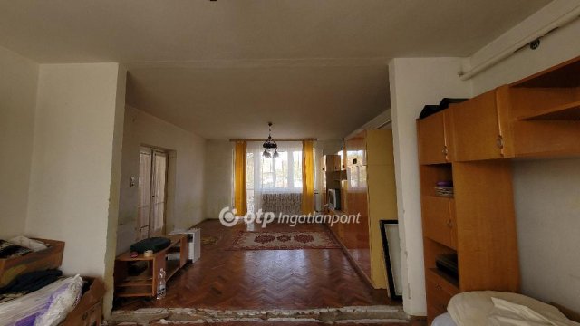 Eladó családi ház, Jászberényben 42.5 M Ft, 4 szobás