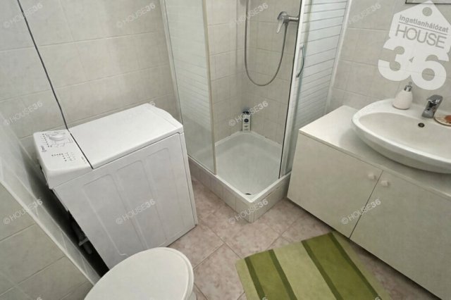 Kiadó téglalakás, albérlet, Kecskeméten 100 E Ft / hó