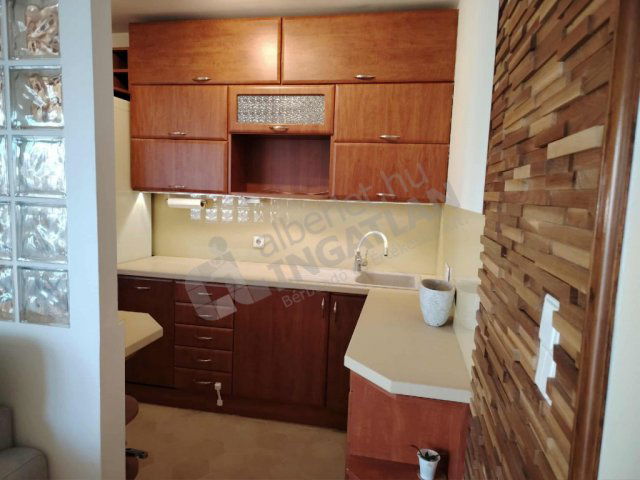 Kiadó téglalakás, albérlet, XIV. kerületben, Cházár András utcában