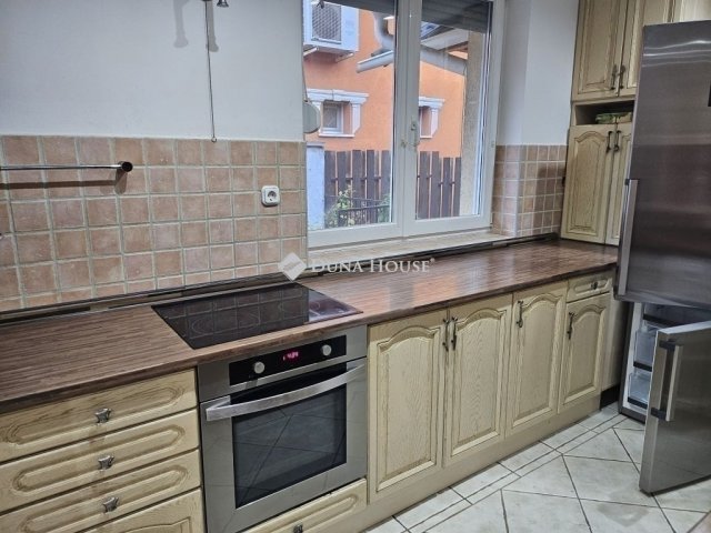 Eladó családi ház, Fóton 142.5 M Ft, 4+1 szobás