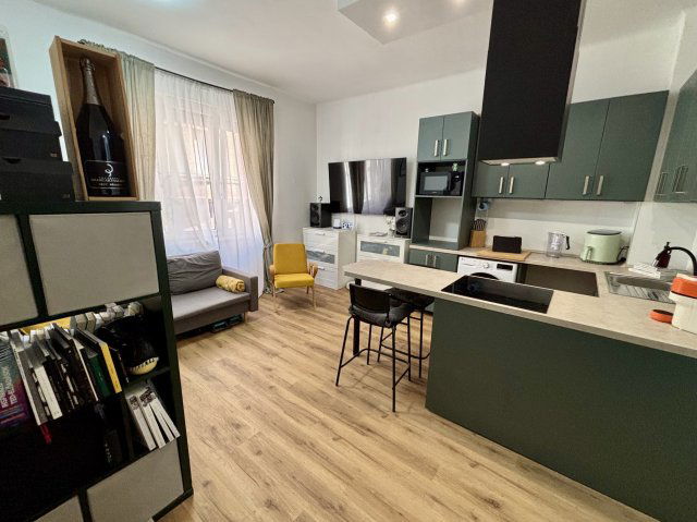 Eladó téglalakás, Budapesten, VII. kerületben 74.9 M Ft