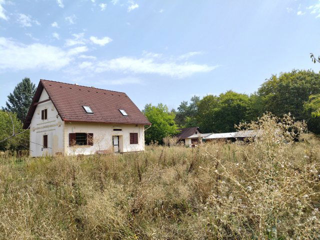 Eladó családi ház, Budapesten, XI. kerületben, Kőérberki úton