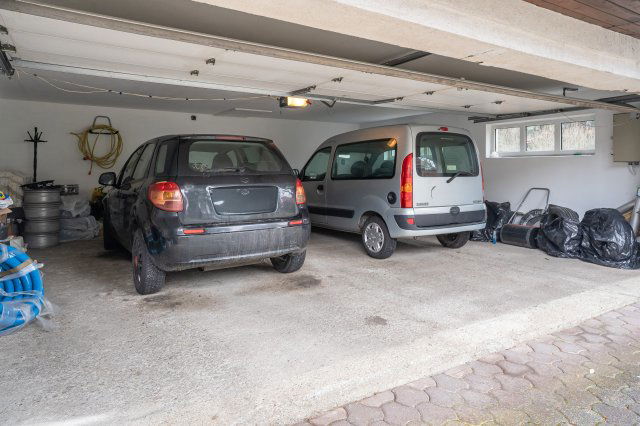 Kiadó garázs, Miskolcon, Huszár utcában 40 E Ft / hó