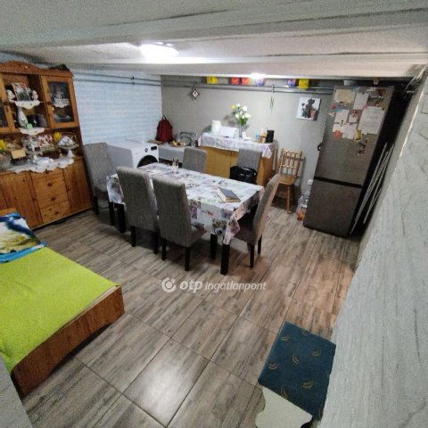 Eladó családi ház, Sajószentpéteren 25.9 M Ft, 3+1 szobás