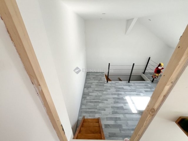 Eladó téglalakás, Budapesten, XX. kerületben 34.9 M Ft, 3 szobás