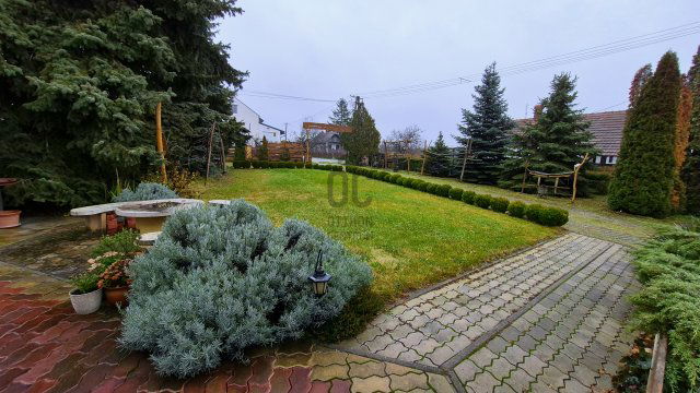 Eladó családi ház, Sárváron 99 M Ft, 6 szobás