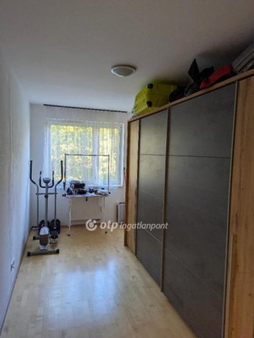 Eladó téglalakás, Budapesten, III. kerületben 148 M Ft, 3 szobás