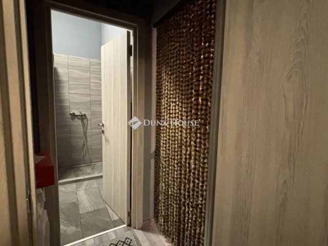 Eladó téglalakás, Budapesten, XXI. kerületben 33 M Ft, 2 szobás