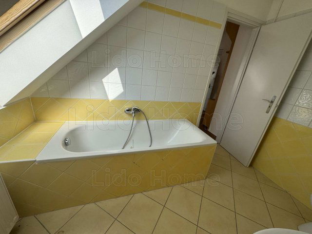 Kiadó téglalakás, albérlet, Győrött 160 E Ft / hó, 1 szobás