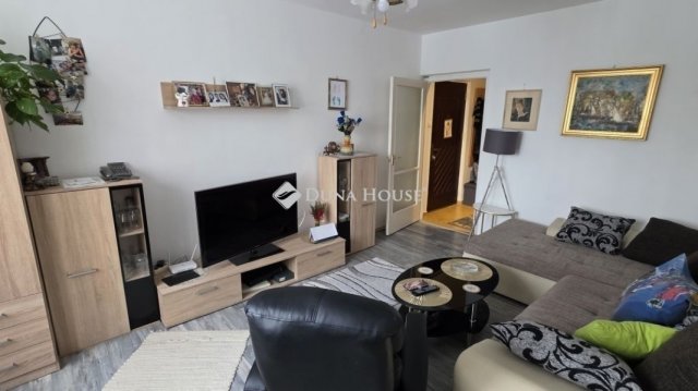 Eladó panellakás, Hódmezővásárhelyen 47 M Ft, 2+1 szobás